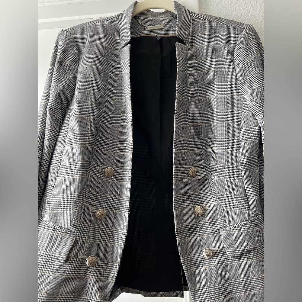 White house black market size 6 trophy blazer military buttons